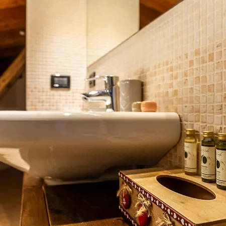 Petit Anna - Rifugio In Mezzo Alle Montagne Διαμέρισμα *