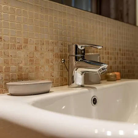 Apartment Petit Anna - Rifugio In Mezzo Alle Montagne La Thuile